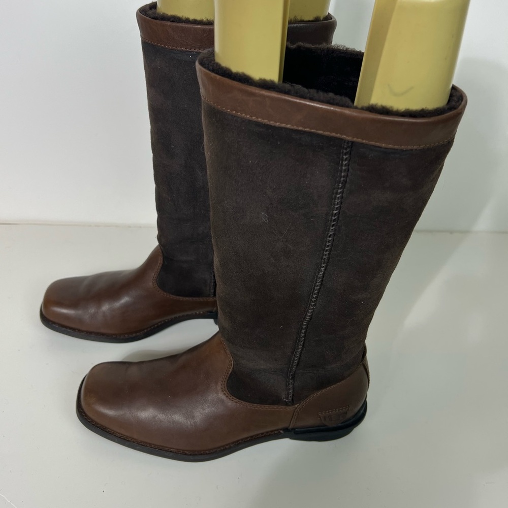 UGG Leather and genuine sheepskin Women's Boots size 7